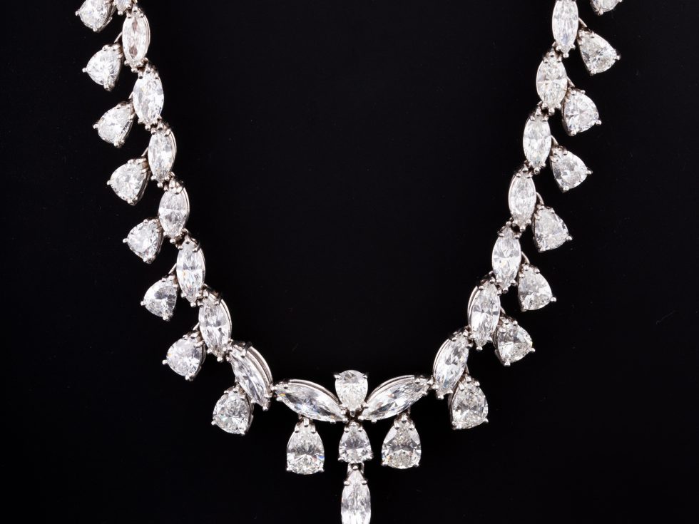 An Important 28 ctw Diamond Necklace in 14K Gold